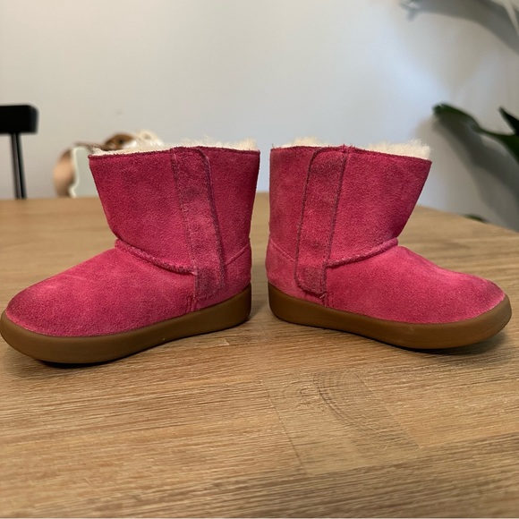 UGG | Baby Boots | 4/5 - Picture 4 of 7